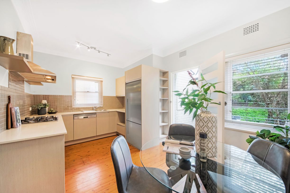 12 Orlando Avenue — photo 6 of 11