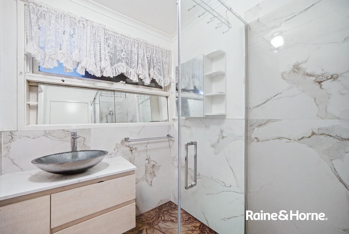 9 TALBOT COURT — photo 6 of 12