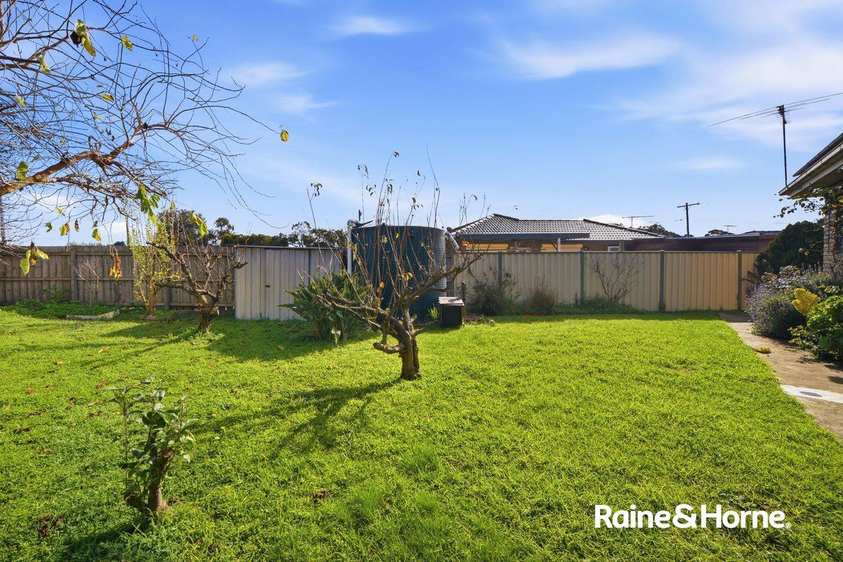 5 KIRRA COURT — photo 11 of 15