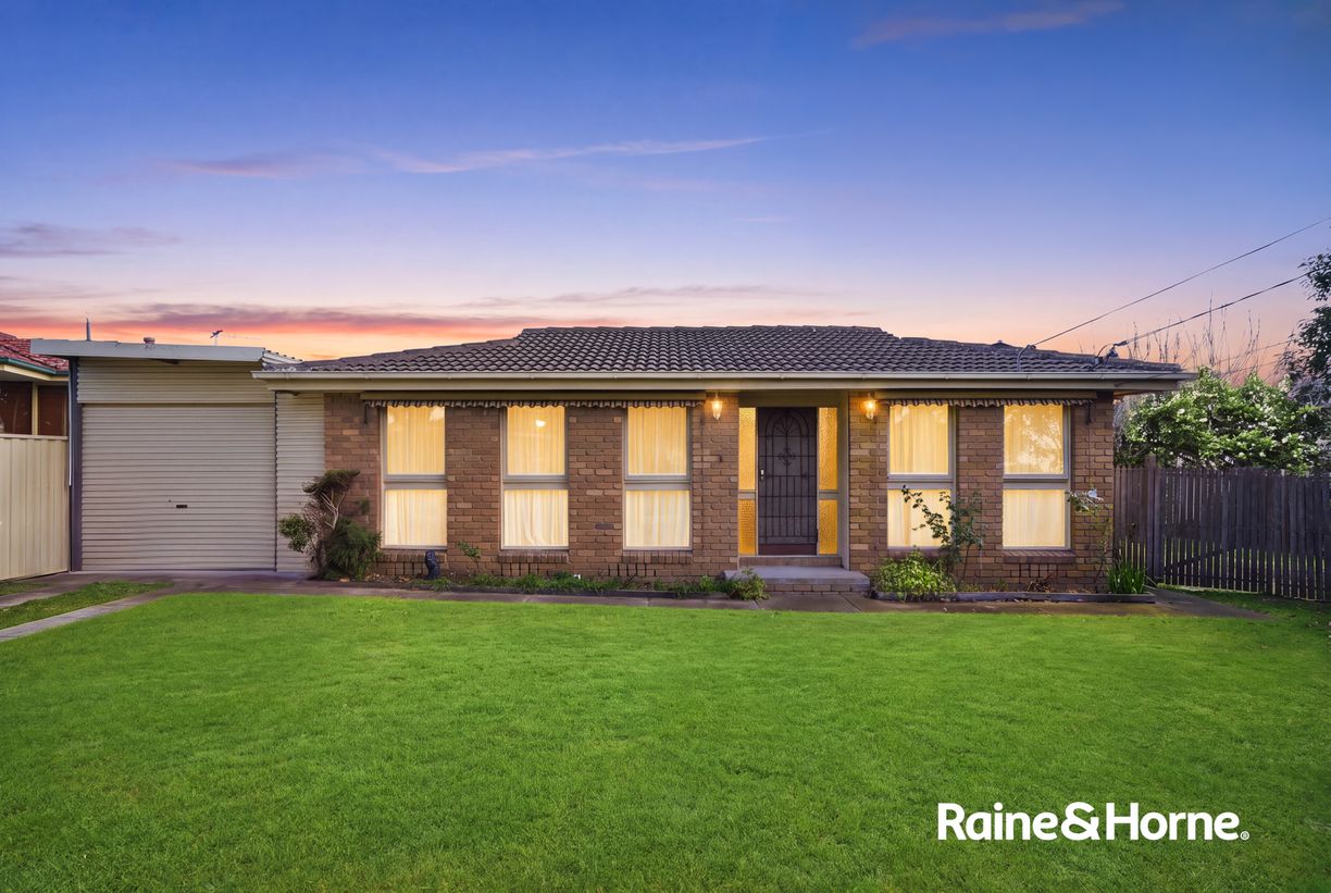 5 KIRRA COURT — photo from Raine & Horne Springvale