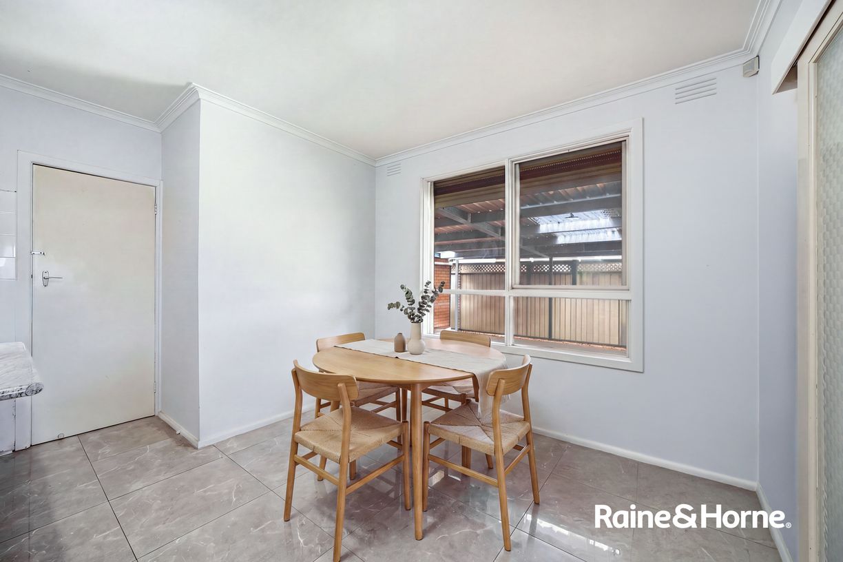 33 GOVE STREET — photo 7 of 14