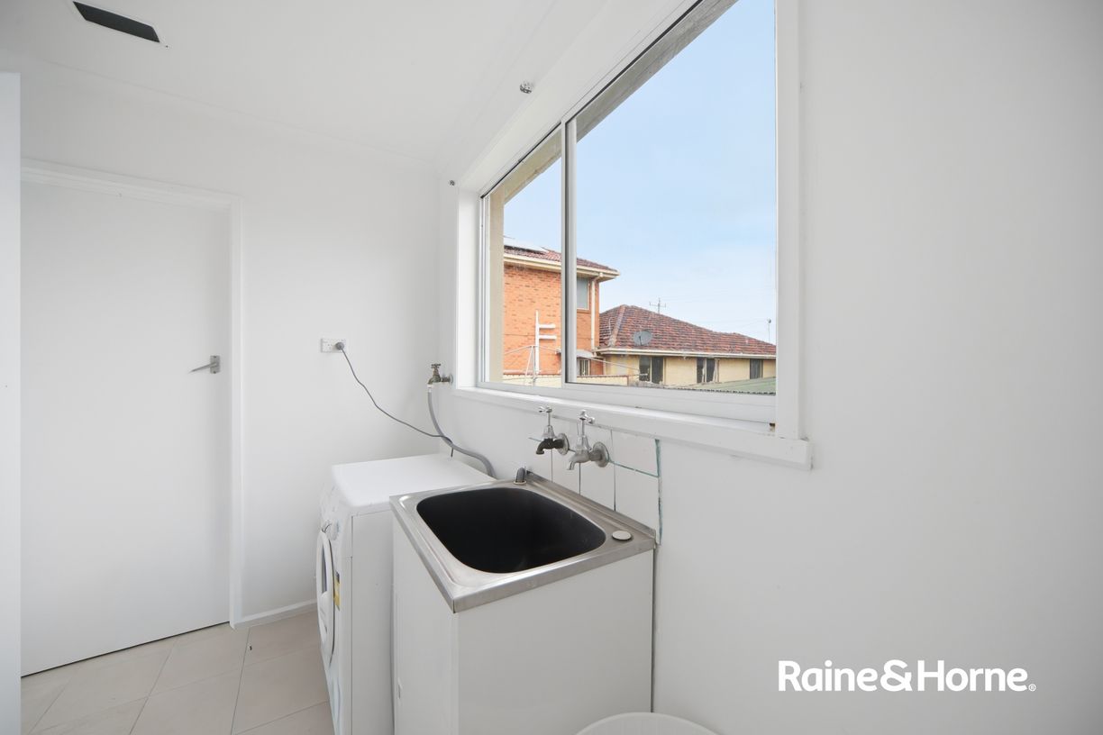9 RUSSELL STREET — photo 8 of 13