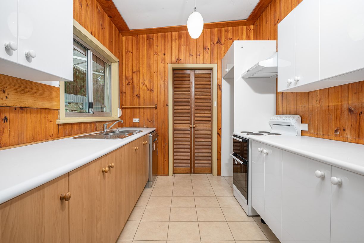 16 Waterfall Avenue — photo 3 of 5