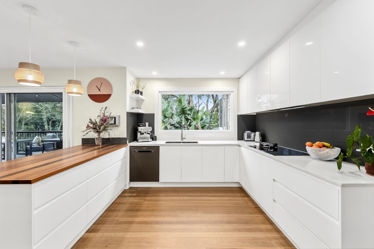70E Iris Street — photo 4 of 12
