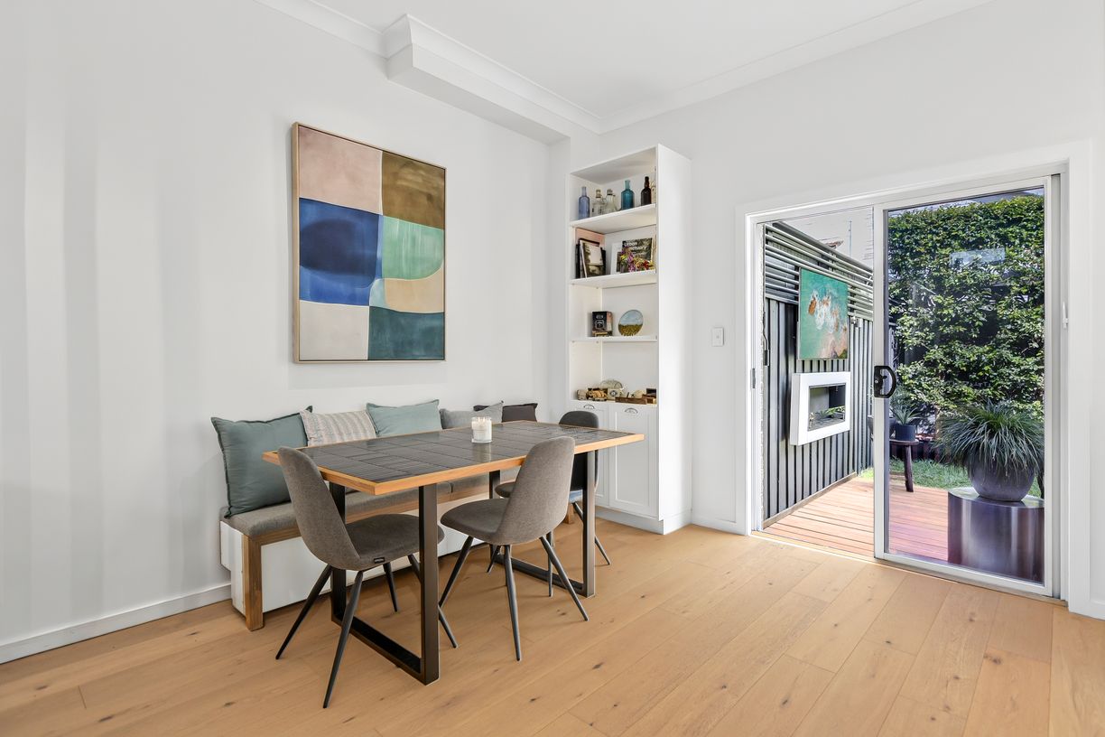 2/735 Warringah Road — photo 3 of 8