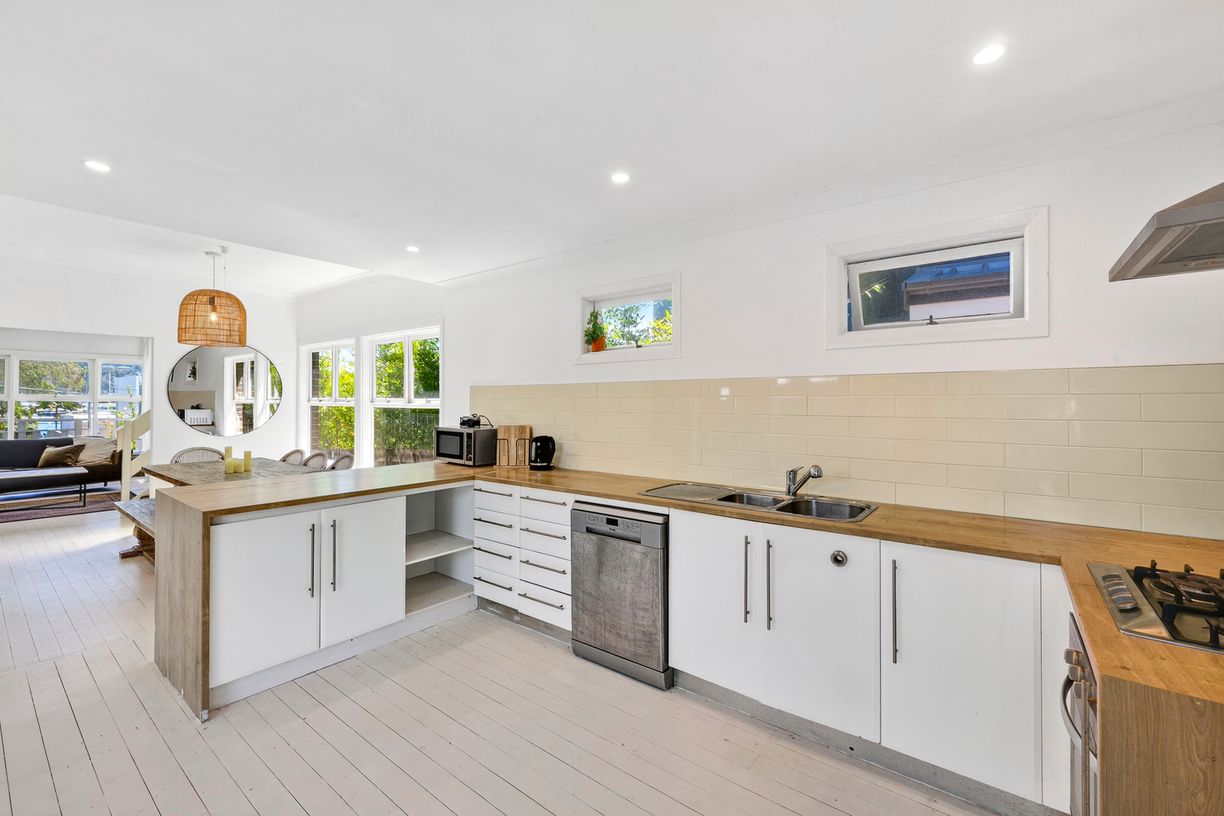 15 Nooal Street — photo 4 of 11