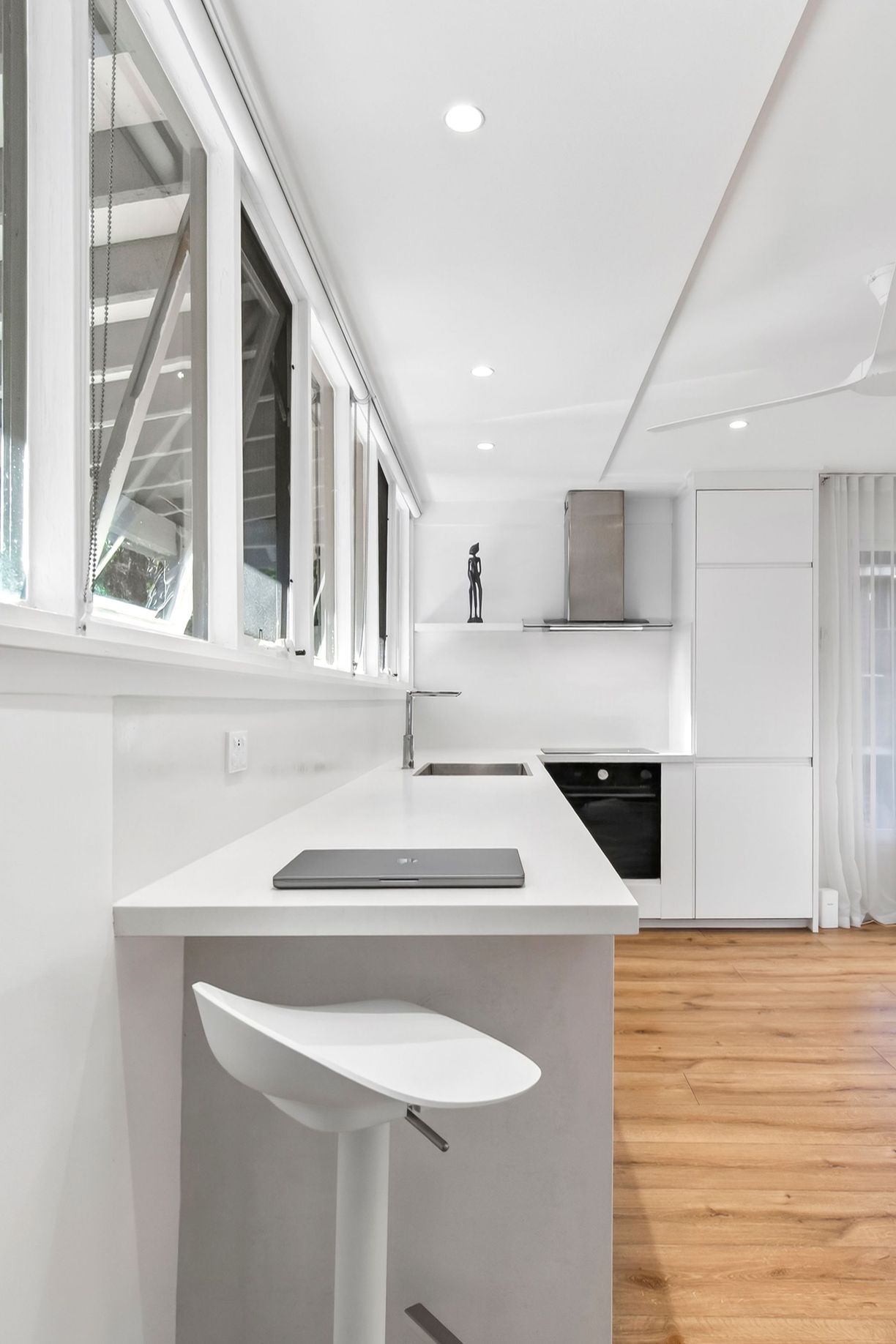 7/2 Seaview Avenue — photo 11 of 13