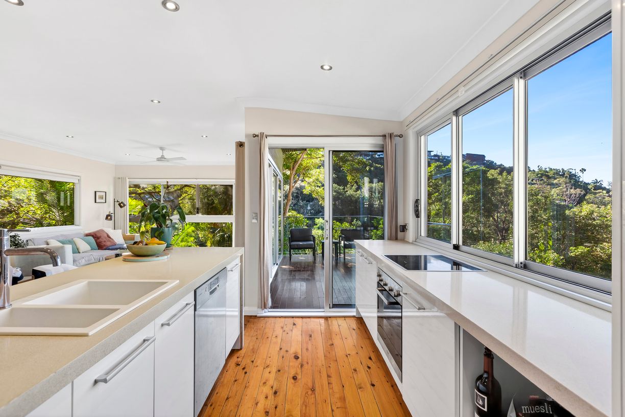 13 Sybil Street — photo 3 of 6