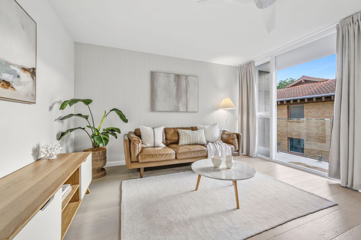 3/28 Darley Street East — photo from Raine & Horne Northern Beaches
