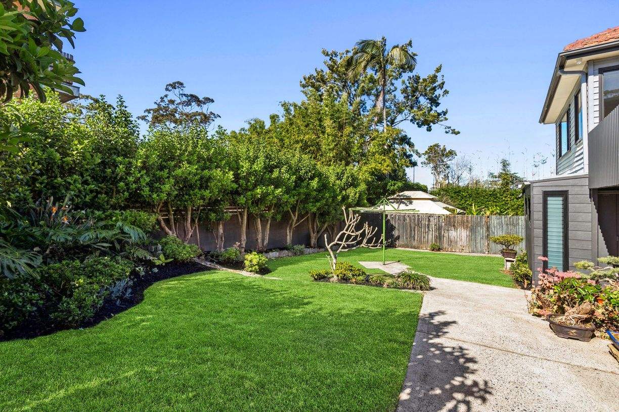 91 Wakehurst Parkway — photo 8 of 26
