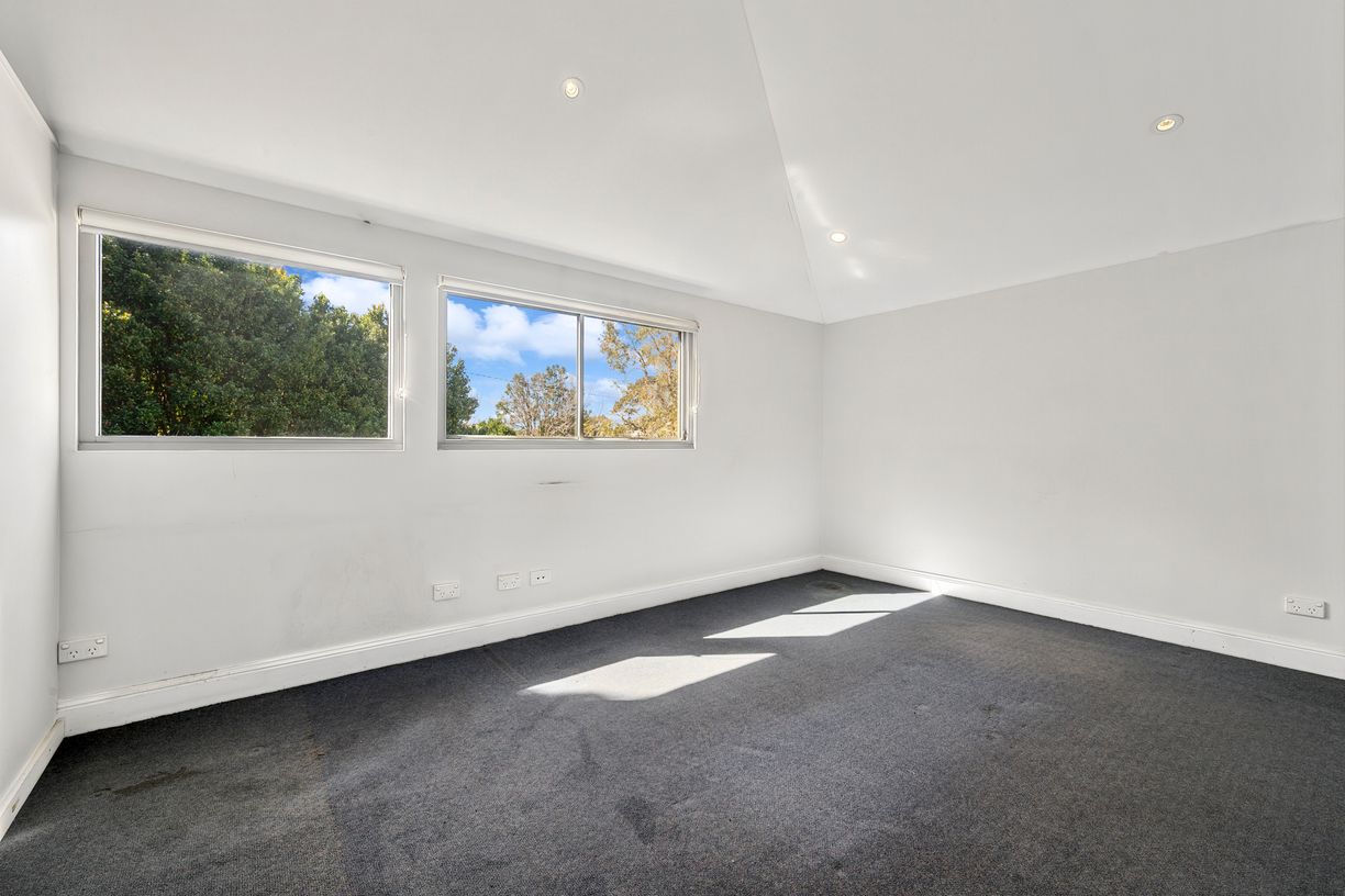 1/1789 Pittwater Road — photo 2 of 6