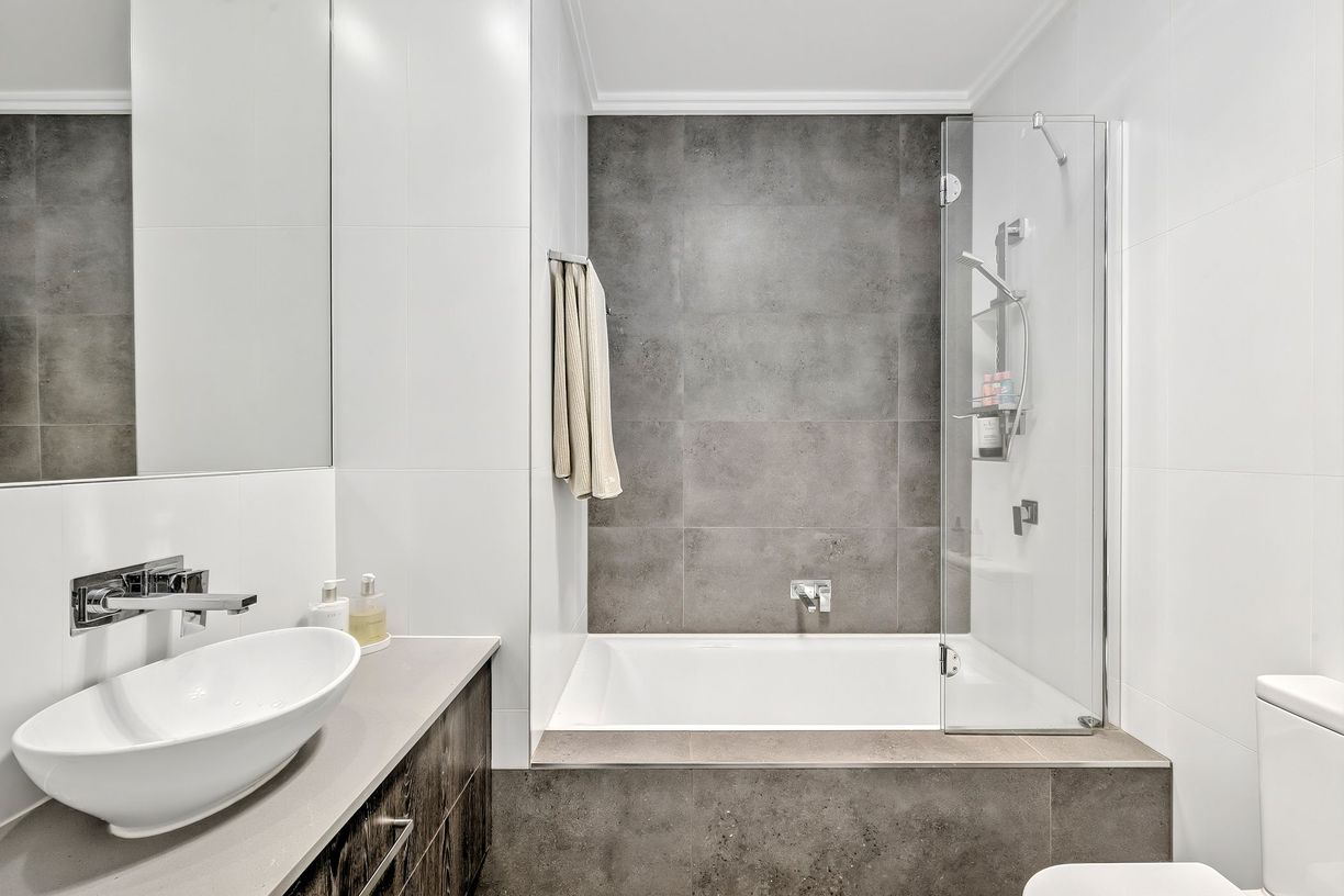 10 Hakea Drive — photo 9 of 12