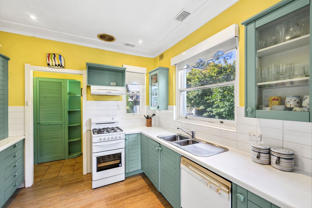 33 Beaconsfield Street — photo 7 of 15