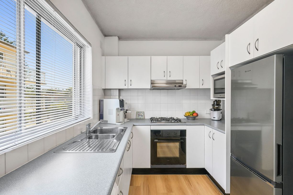 4/39 Seabeach Avenue — photo 4 of 6