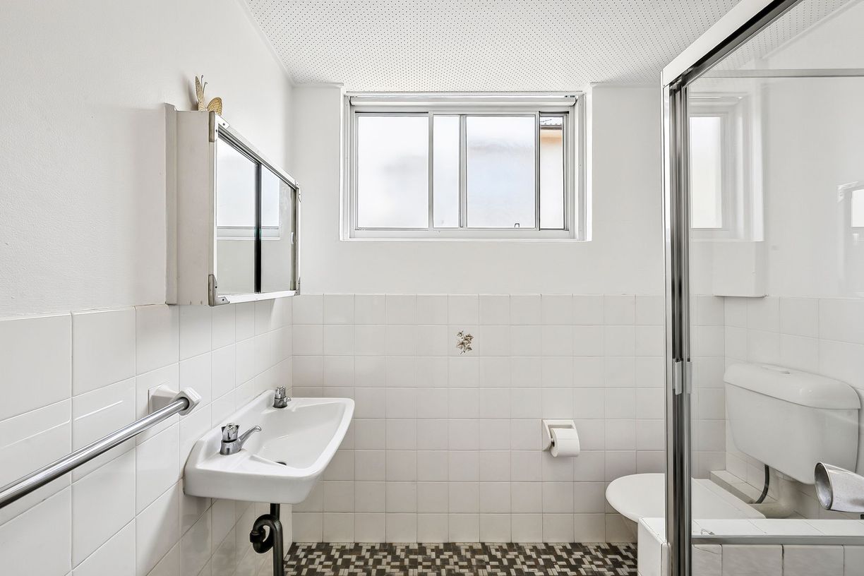4/39 Seabeach Avenue — photo 6 of 6