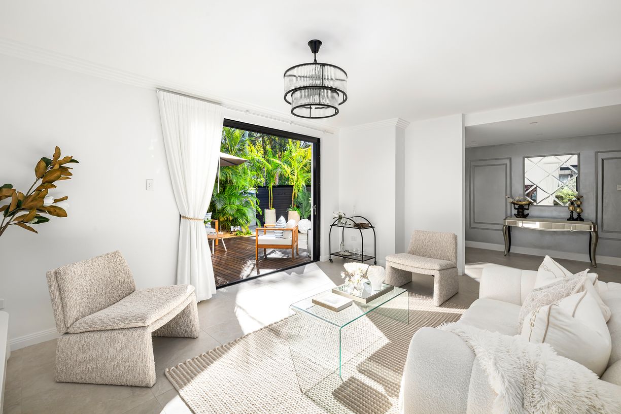 11/45-53 Ocean Avenue — photo from Raine & Horne Northern Beaches