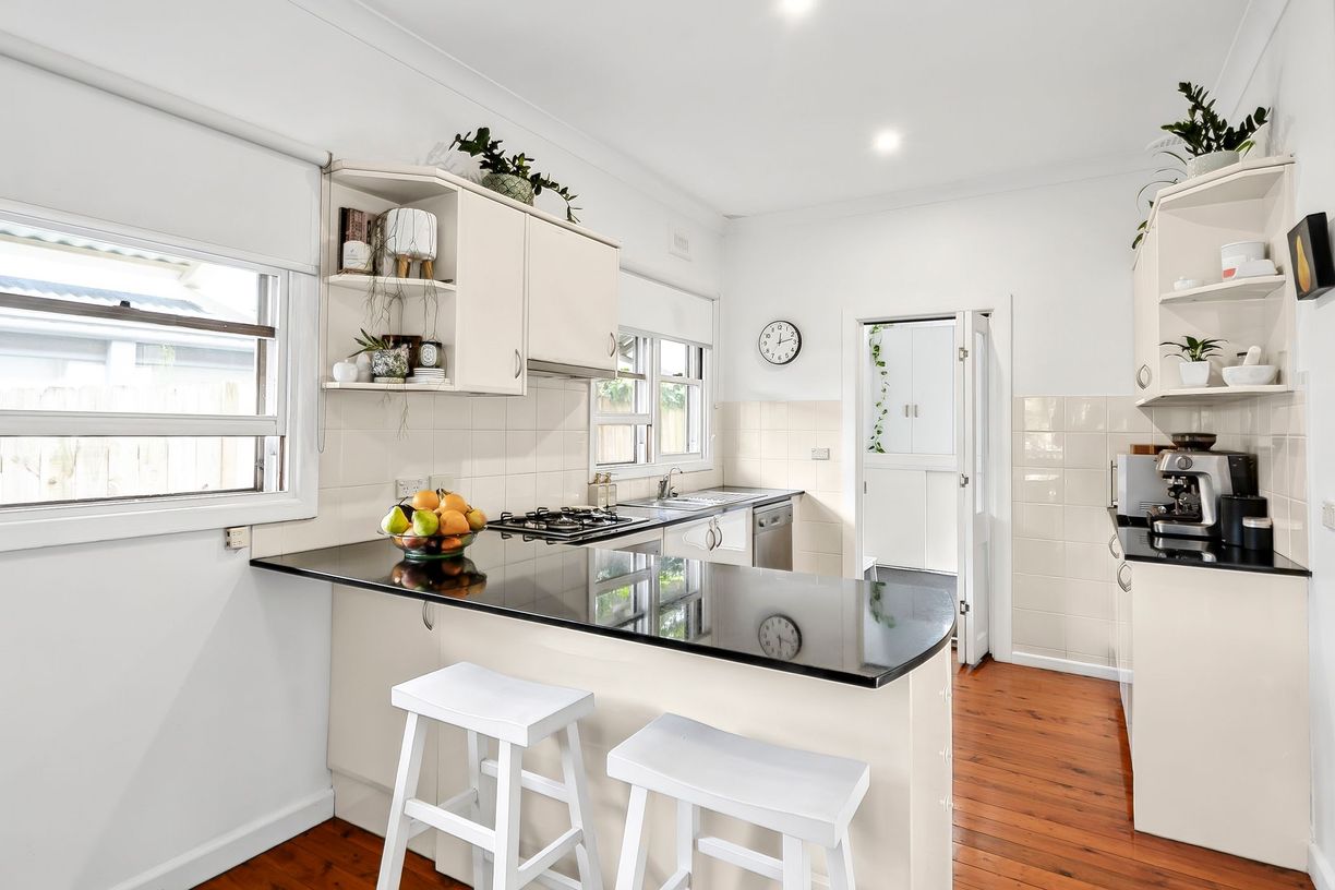 24 Hill Street — photo 6 of 13