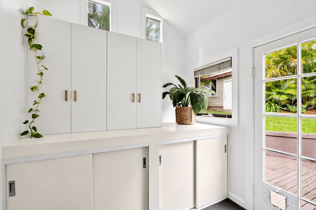 24 Hill Street — photo 12 of 13