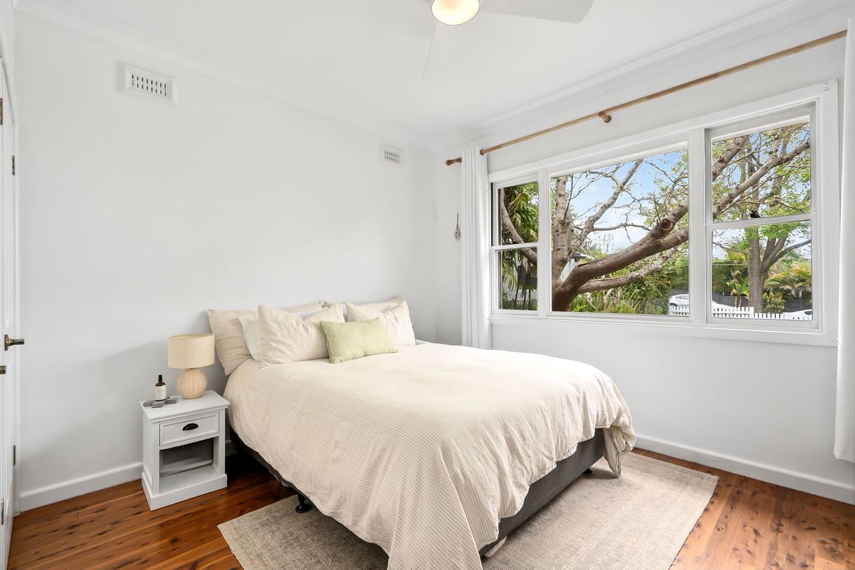 24 Hill Street — photo 11 of 13