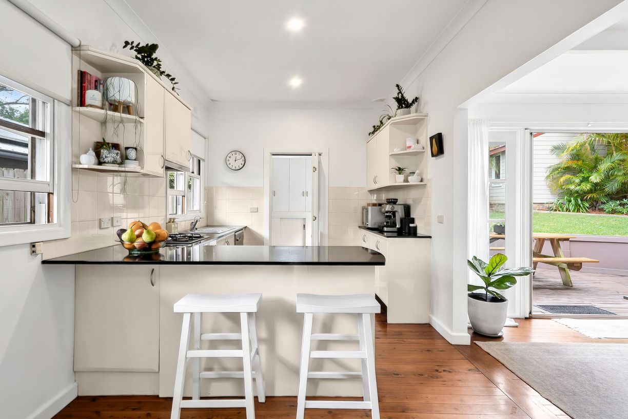 24 Hill Street — photo 7 of 13