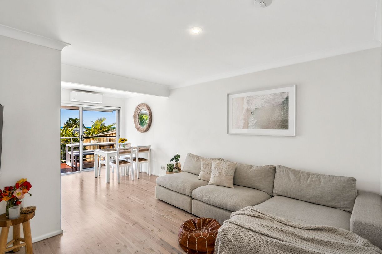 10/27 Clarke Street — photo from Raine & Horne Northern Beaches