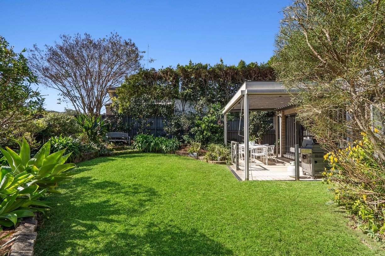 13 Banksia Parade — photo 3 of 15