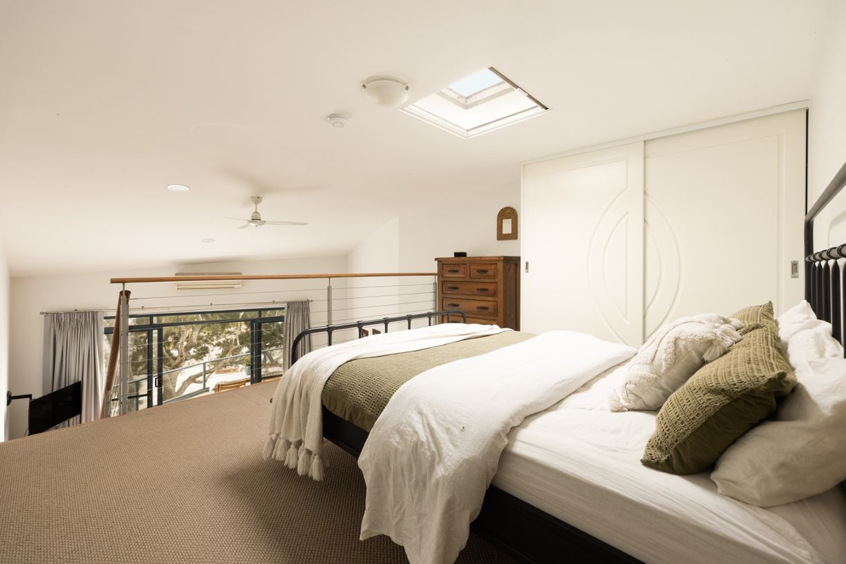 203/1348 Pittwater Road — photo 3 of 11