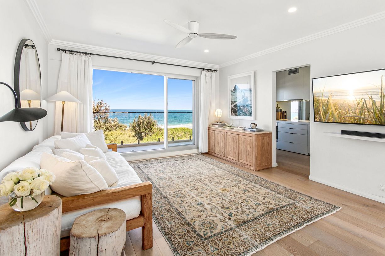 2/1 Albemarle Street — photo from Raine & Horne Northern Beaches