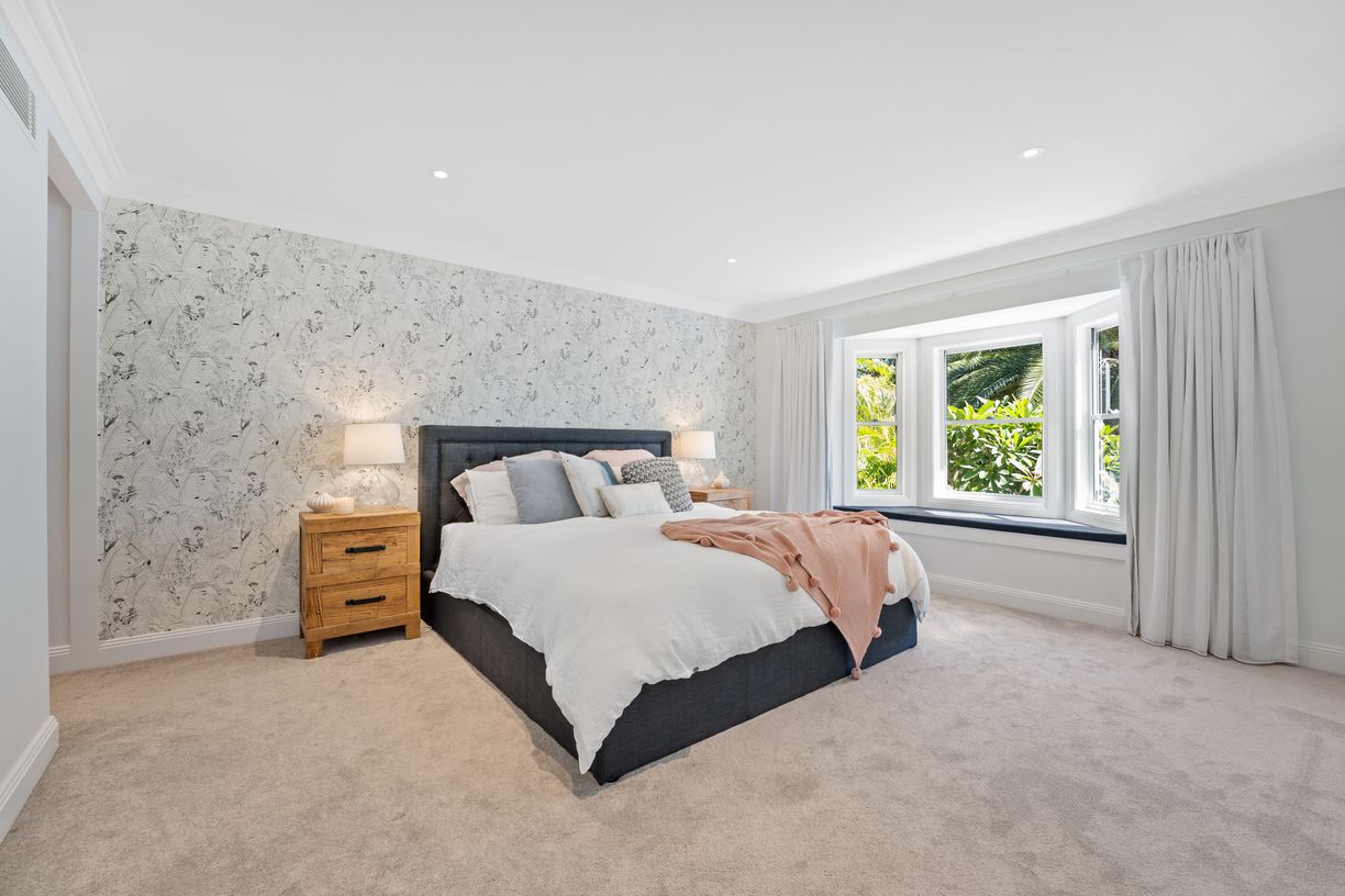 32 Bangalow Avenue — photo 7 of 12