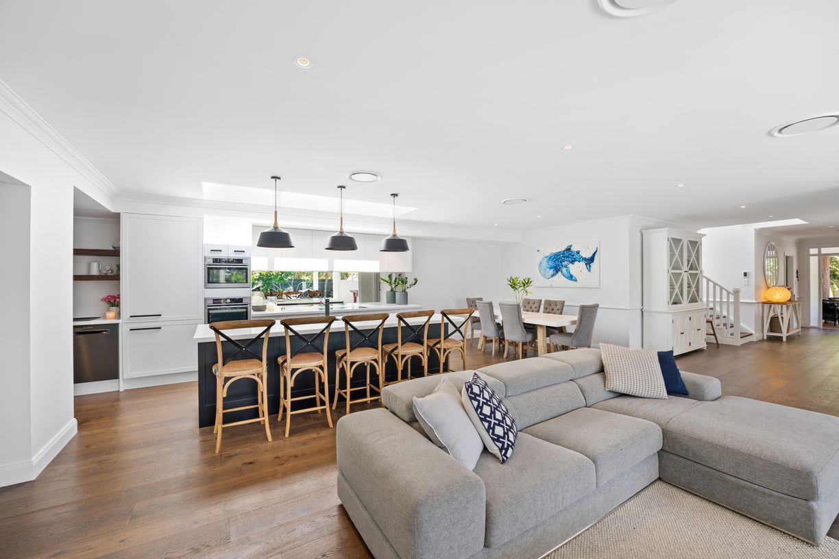 32 Bangalow Avenue — photo 6 of 12