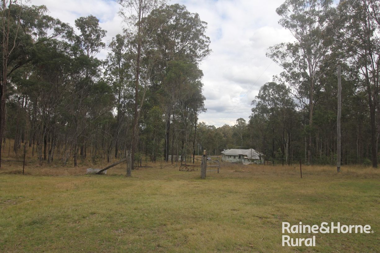 316 Wattlecamp road — photo 13 of 30
