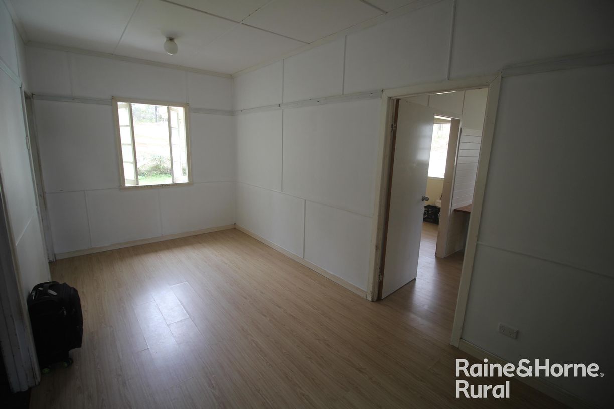 316 Wattlecamp road — photo 10 of 30