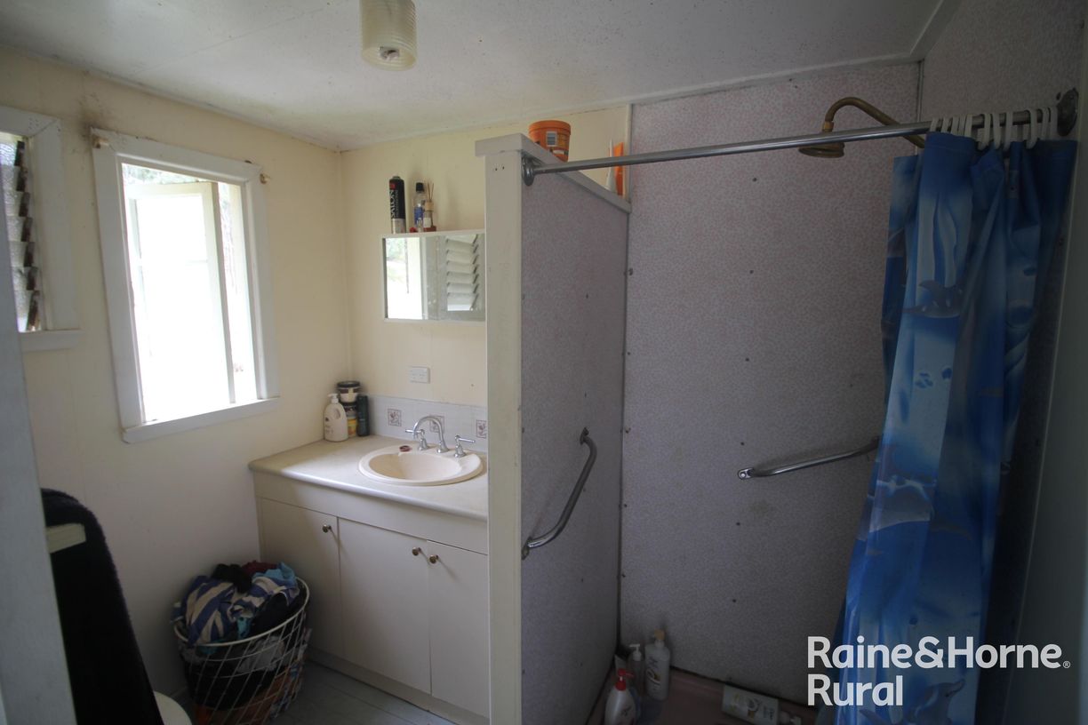 316 Wattlecamp road — photo 21 of 30