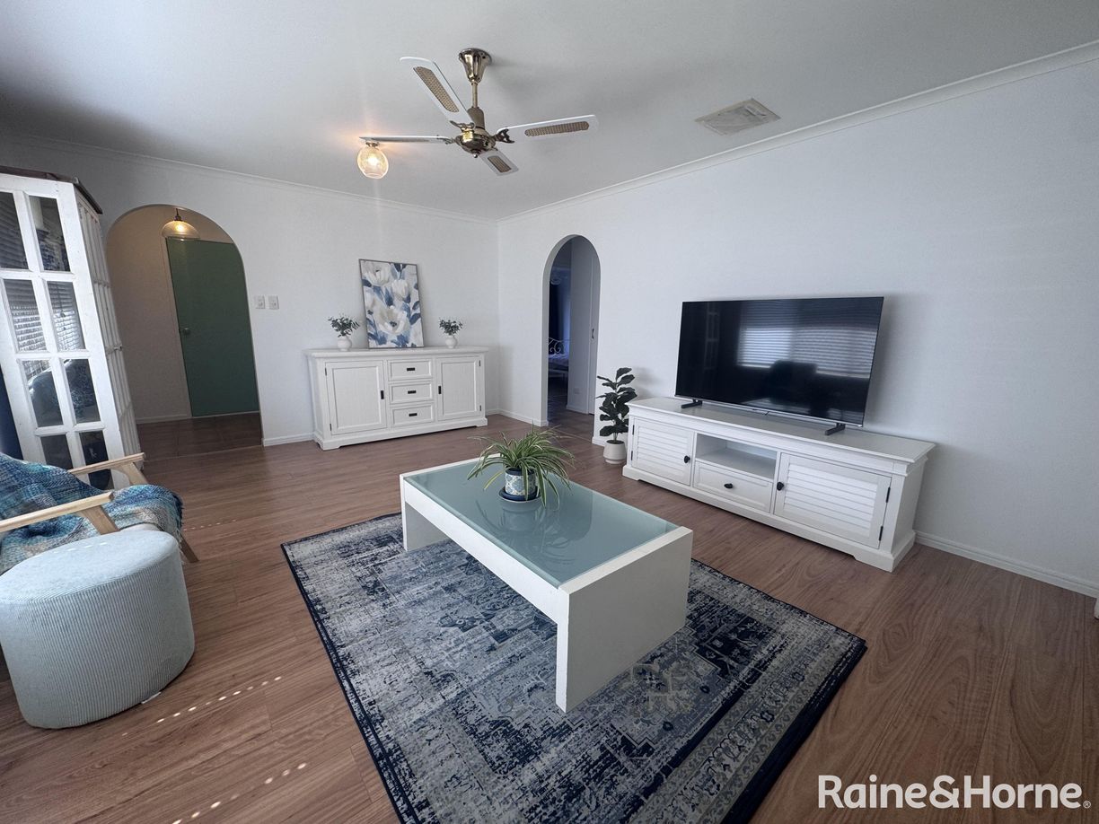 4 Hibiscus Court — photo 2 of 30