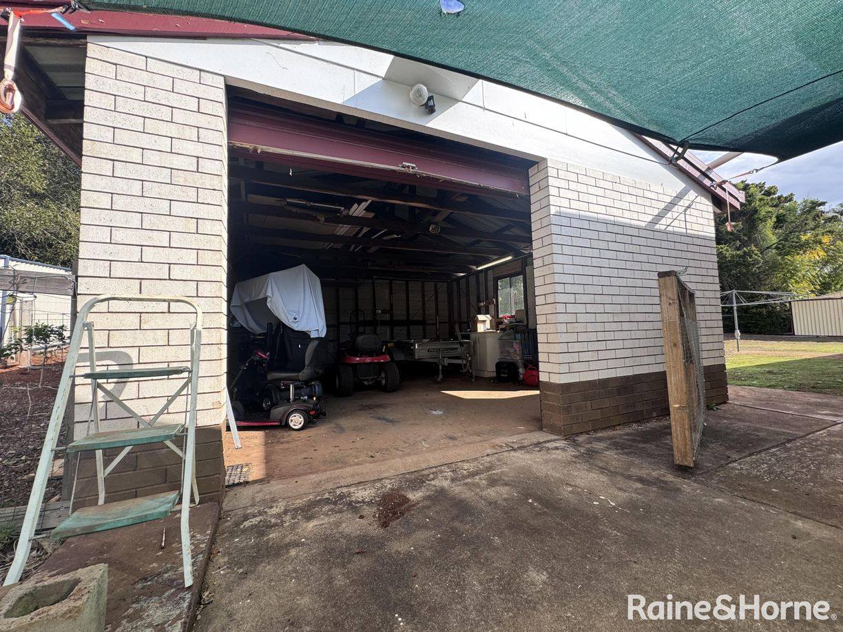 125 MOORE STREET — photo 12 of 21