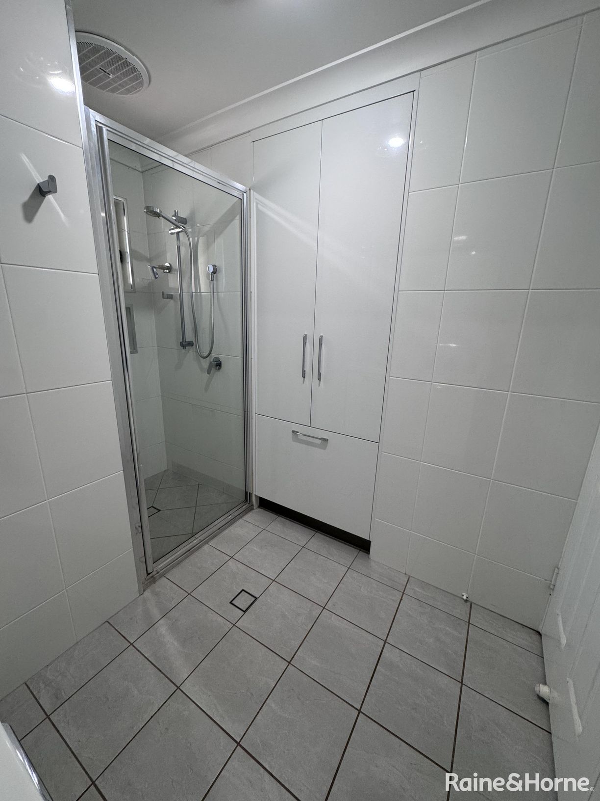 6 MARGARET STREET — photo 13 of 24