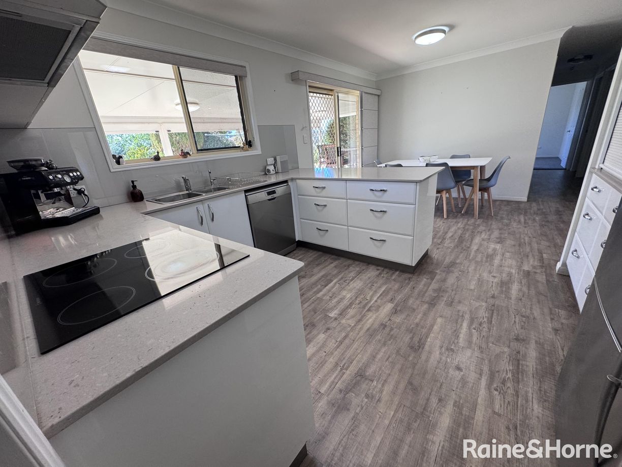 6 MARGARET STREET — photo 5 of 24