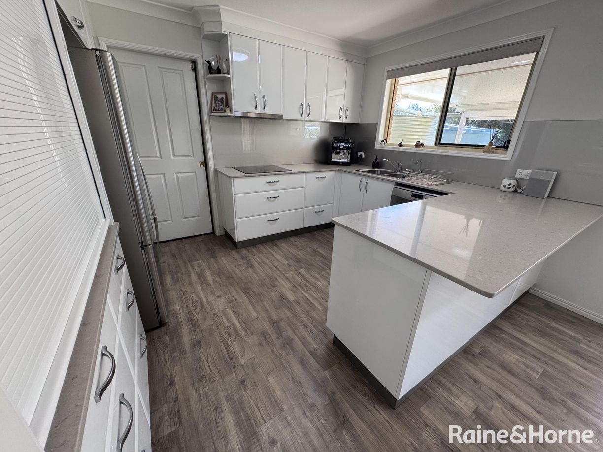 6 MARGARET STREET — photo 6 of 24