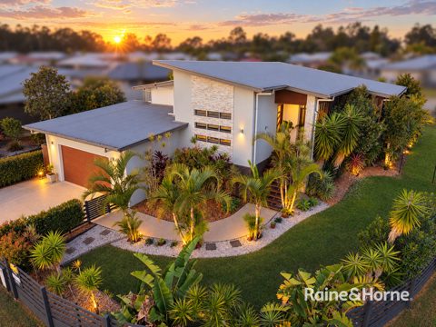 22 Bridgeman Parade — photo from Raine & Horne Kingaroy
