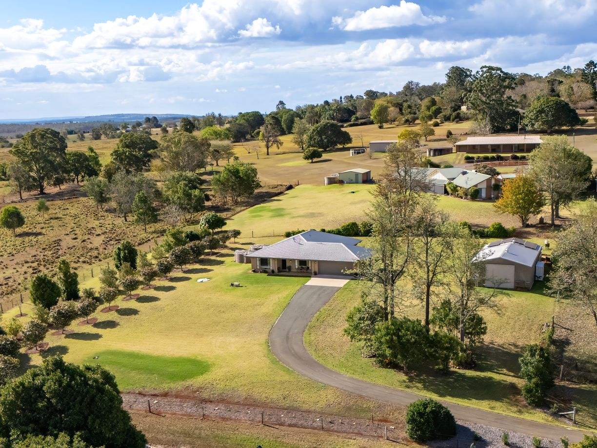 27 Couchmans — photo from Raine & Horne Kingaroy