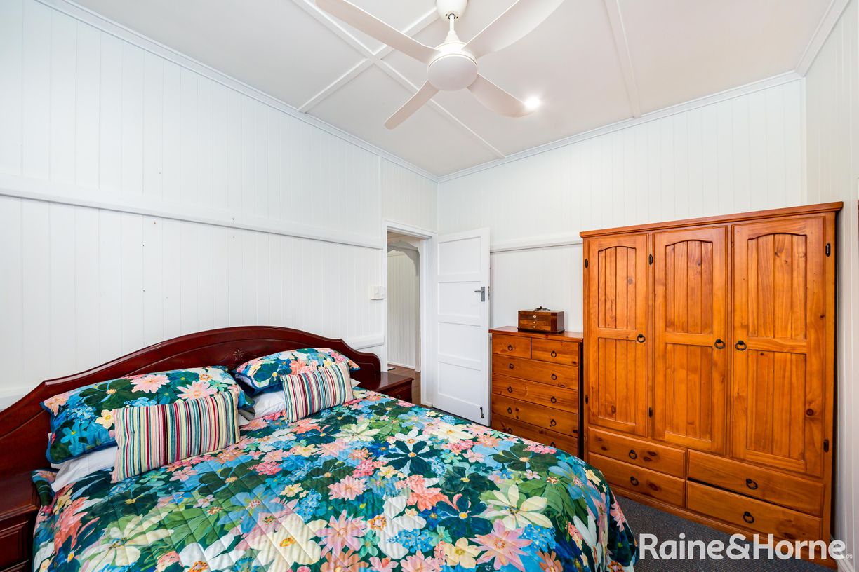 15 Carinya Street — photo 14 of 25