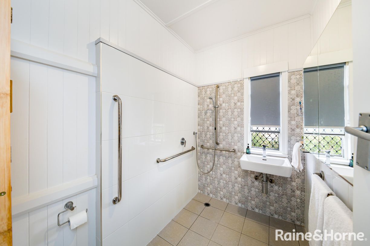 15 Carinya Street — photo 9 of 25