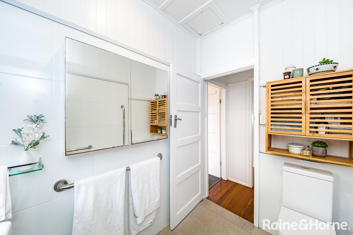 15 Carinya Street — photo 10 of 25