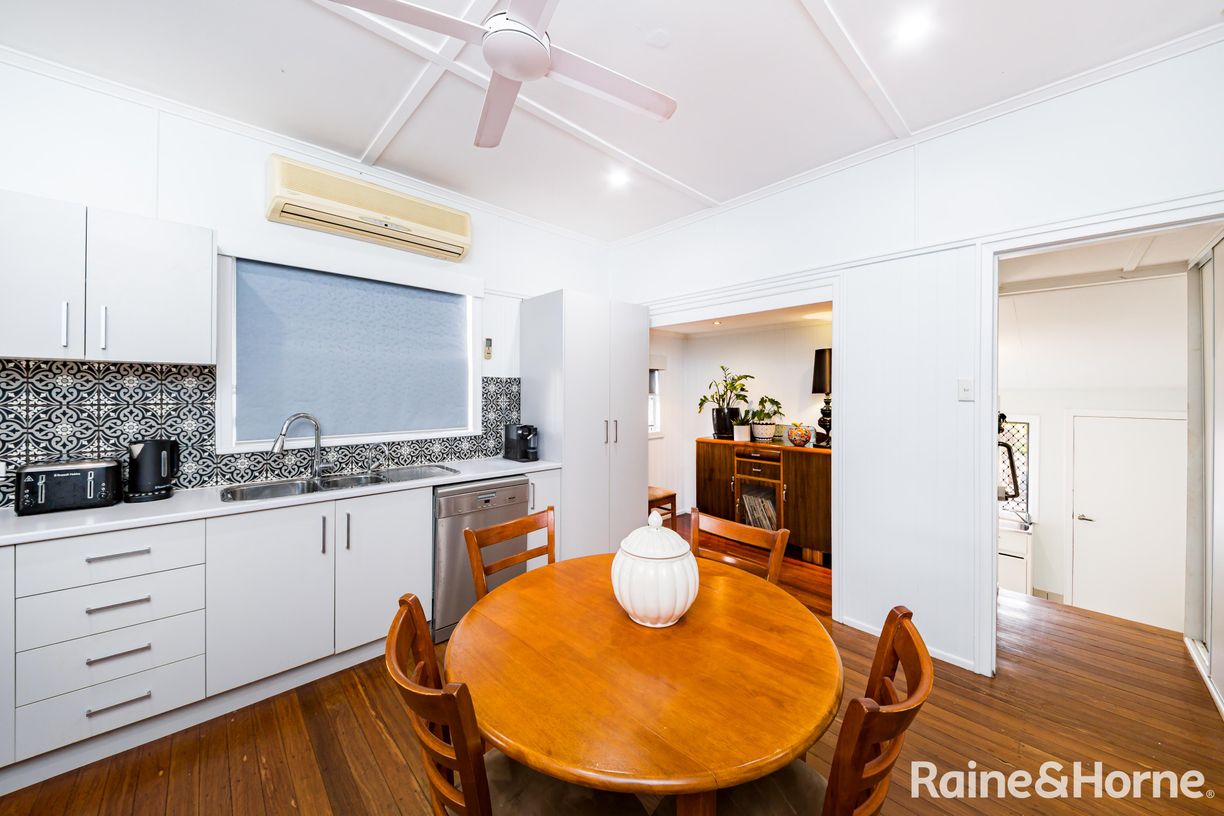 15 Carinya Street — photo 4 of 25
