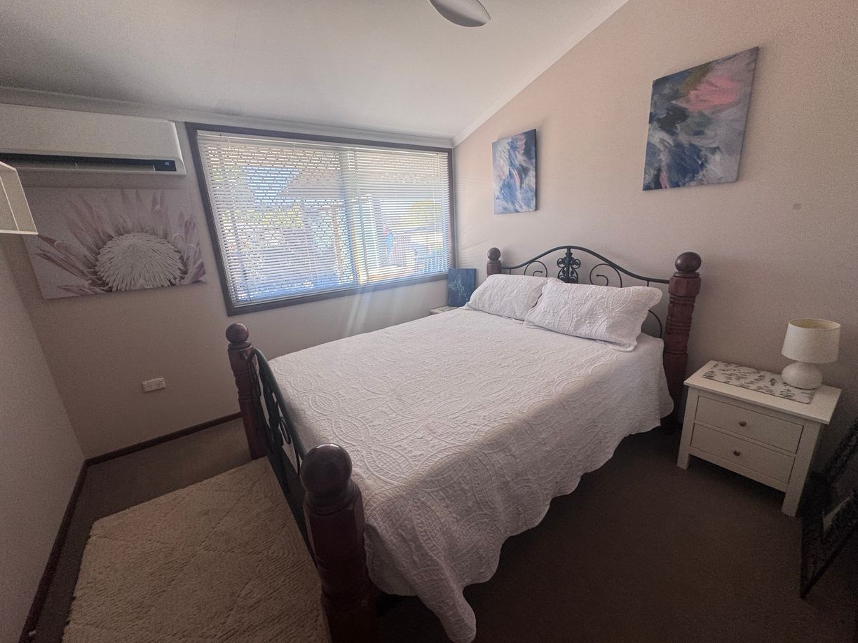 8 Buckingham Street — photo 10 of 13