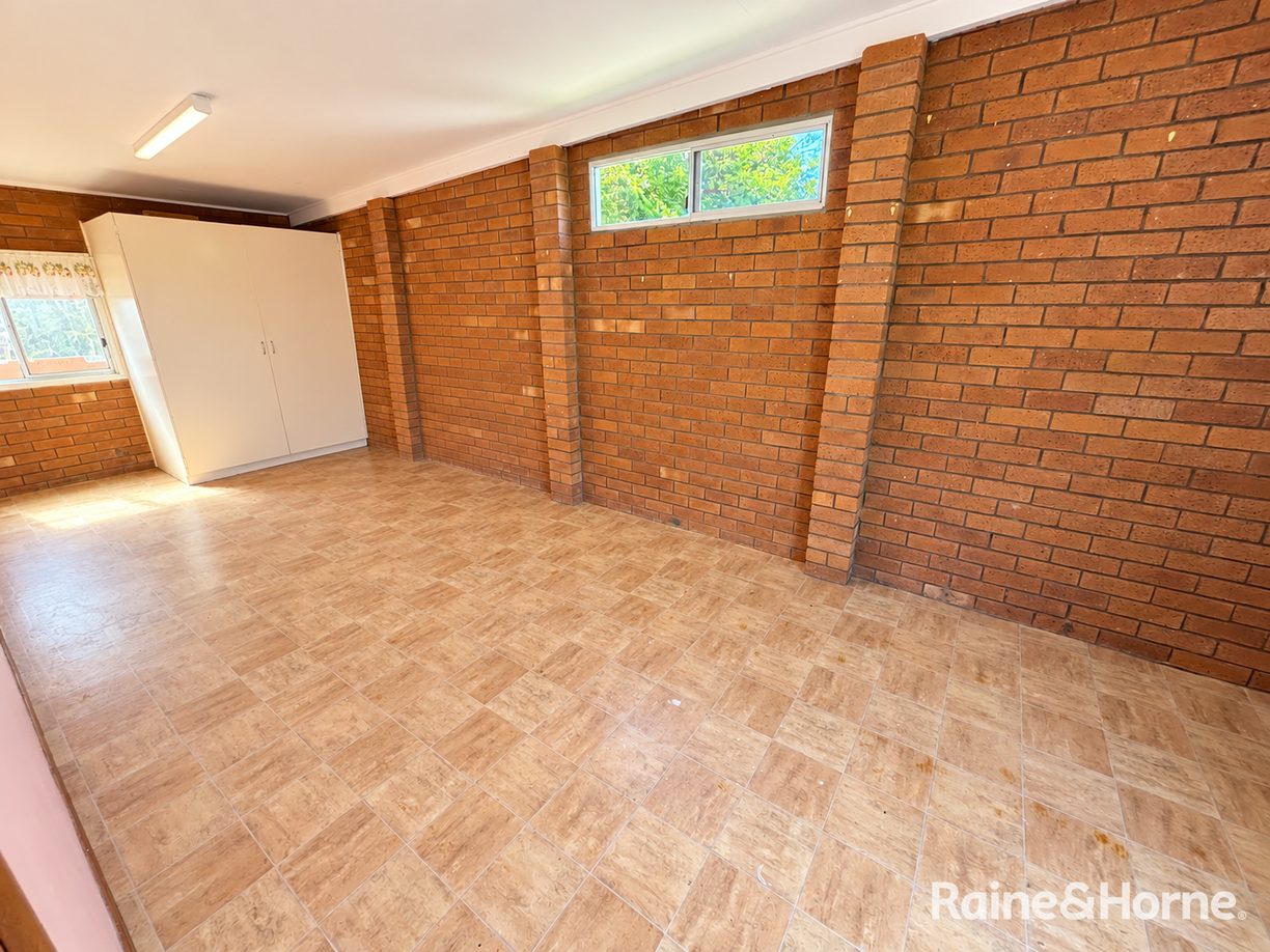 24 Norman Street — photo 18 of 23