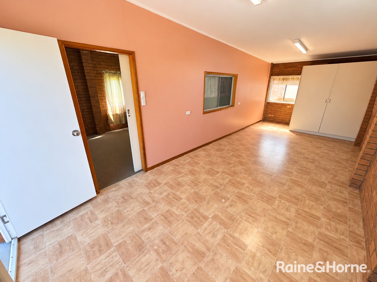 24 Norman Street — photo 19 of 23