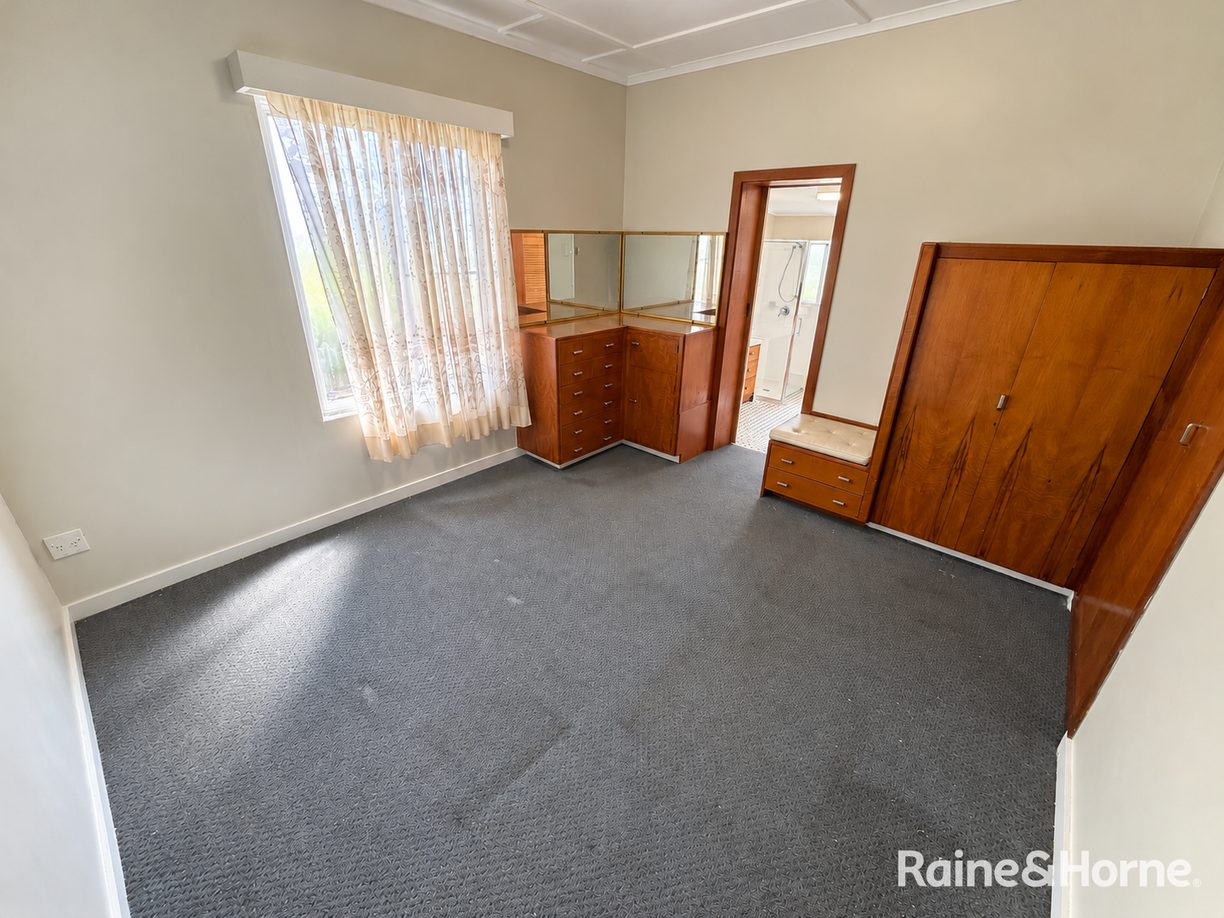 24 Norman Street — photo 9 of 23