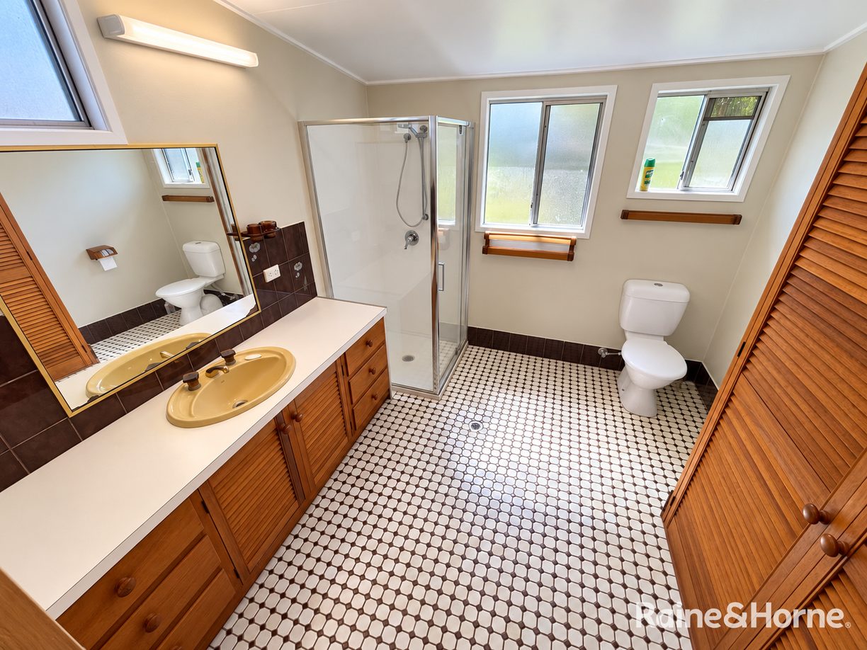 24 Norman Street — photo 8 of 23