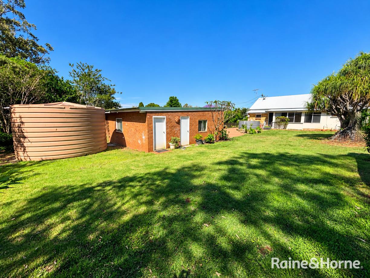 24 Norman Street — photo 15 of 23
